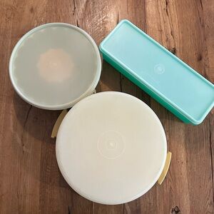 Lot of 3 Vintage Tupperware pieces Celery Keeper, Pie Taker and Jello Mold